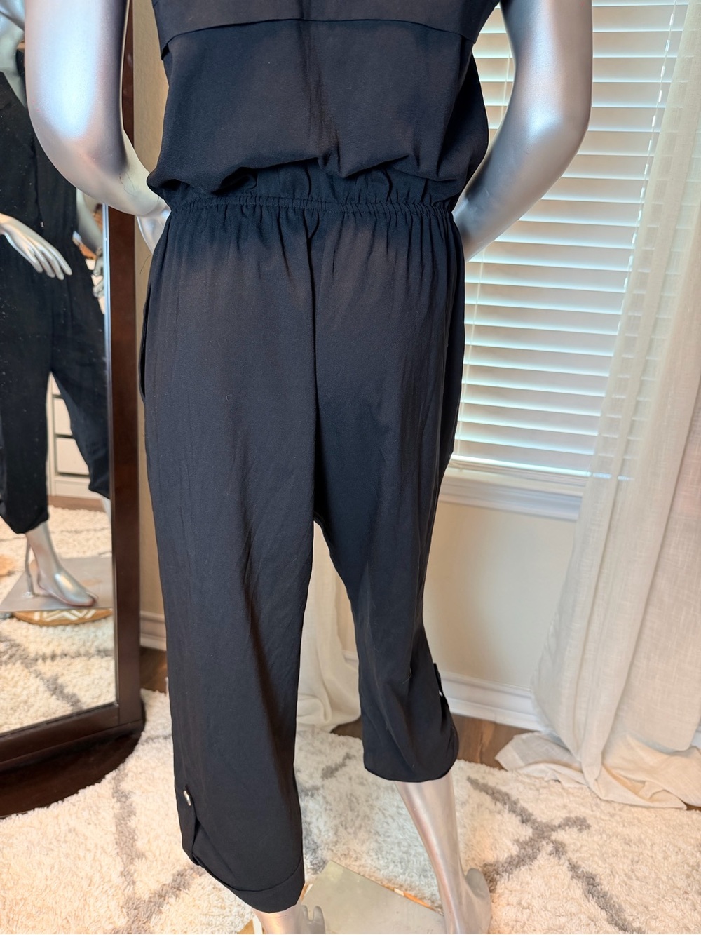 BCBGeneration BCBG Black Utility Jumpsuit Medium Cap Sleeve Cinched Waist Travel - Picture 11 of 13